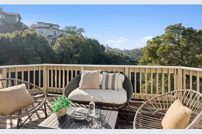 1715 Alhambra Ln, Oakland, CA 94611 - Photo 11