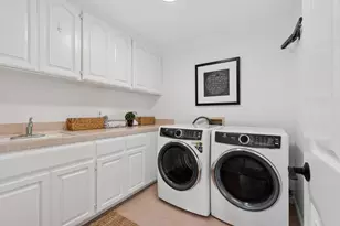 1715 Alhambra Ln, Oakland, CA 94611 - Photo 41