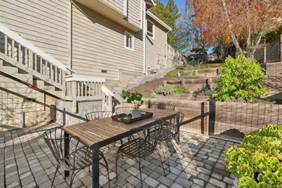 1715 Alhambra Ln, Oakland, CA 94611 - Photo 47