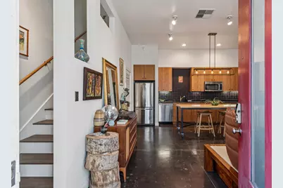 9 Ealing Ln, Oakland, CA 94608 - Photo 3