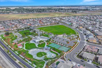 15455 Folktale Way, Lathrop, CA 95330 - Photo 39