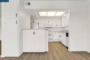 1108 Fairlawn Ct, Walnut Creek, CA 94595 - Photo 29