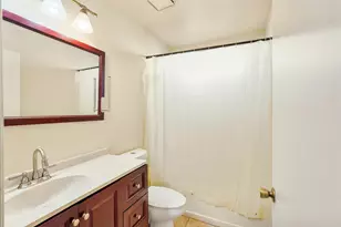 7 Town Square Pl, Oakland, CA 94603 - Photo 27