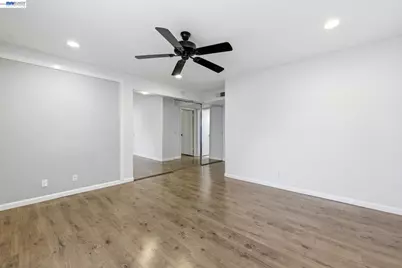300 Civic Drive #402, Walnut Creek, CA 94596 - Photo 23