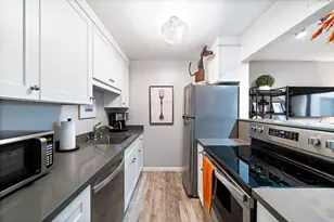 320 Civic Dr, Walnut Creek, CA 94596 - Photo 1