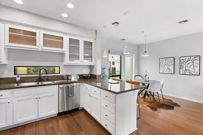 803 Zephyr Dr, Oakland, CA 94607 - Photo 7