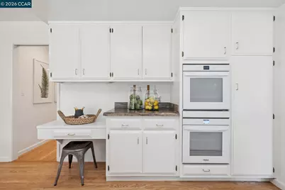 300 Constance Place, Moraga, CA 94556 - Photo 13