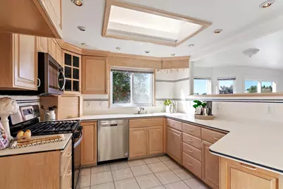 207 Midway Dr, Martinez, CA 94553 - Photo 17