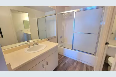 6363 Christie Ave #1915, Emeryville, CA 94608 - Photo 17