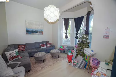 1432 Union St, Oakland, CA 94607 - Photo 17