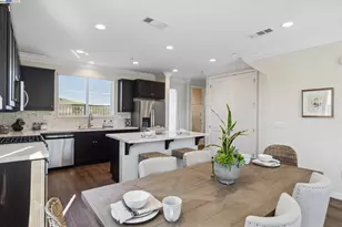 1488 Monument Ln, Fairfield, CA 94533 - Photo 7