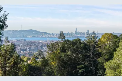 6227 Wood Dr, Oakland, CA 94611 - Photo 13