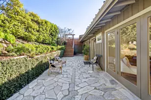 6081 Wood Dr, Oakland, CA 94611 - Photo 3