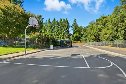 2137 Arroyo Ct #4, Pleasanton, CA 94588 - Photo 21