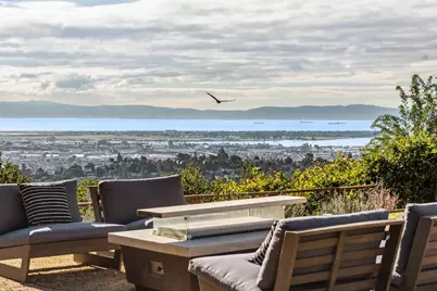 5121 Pinecrest Dr, Oakland, CA 94605 - Photo 29