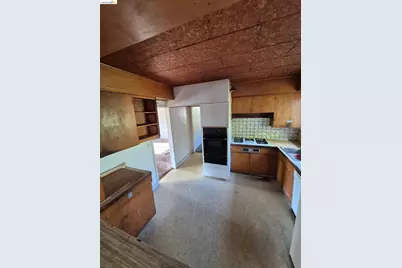 6054 Outlook Ave, Oakland, CA 94605 - Photo 5