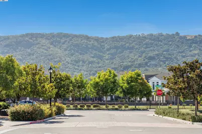 1360 Brookline Loop, Pleasanton, CA 94566 - Photo 23