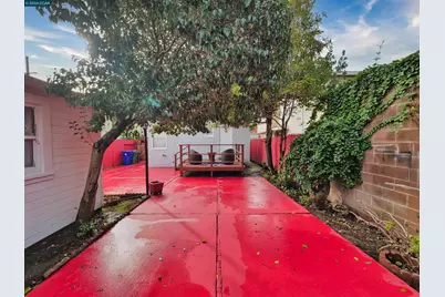 2555 Barrett Ave, Richmond, CA 94804 - Photo 25