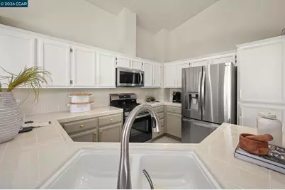 10838 McPeak Ln, Dublin, CA 94568 - Photo 7