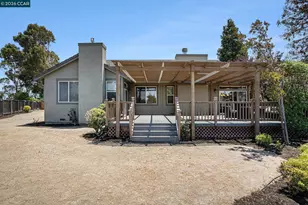 121 St Nazaire Ct, Martinez, CA 94553 - Photo 35