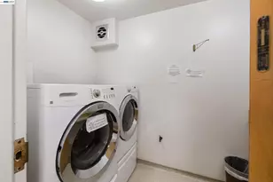 5405 Carlton St, Oakland, CA 94618 - Photo 29