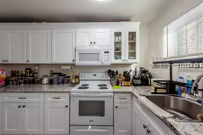 107 Catron Dr, Oakland, CA 94603 - Photo 15