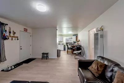 107 Catron Dr, Oakland, CA 94603 - Photo 13