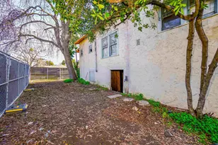 2054 Bonifacio, Concord, CA 94520 - Photo 29