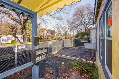 2054 Bonifacio, Concord, CA 94520 - Photo 39