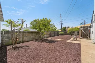 10601 Sheldon St, Oakland, CA 94605 - Photo 37