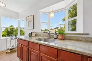 10601 Sheldon St, Oakland, CA 94605 - Photo 15