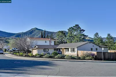 8 Rialto Dr, Clayton, CA 94517 - Photo 1