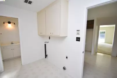 7011 Shoreham Pl, Stockton, CA 95207 - Photo 29