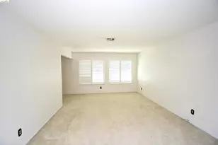 7011 Shoreham Pl, Stockton, CA 95207 - Photo 17