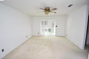 7011 Shoreham Pl, Stockton, CA 95207 - Photo 21