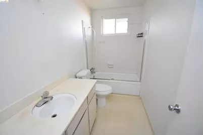 7011 Shoreham Pl, Stockton, CA 95207 - Photo 25