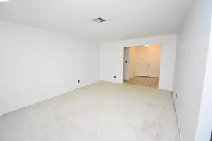 7011 Shoreham Pl, Stockton, CA 95207 - Photo 19