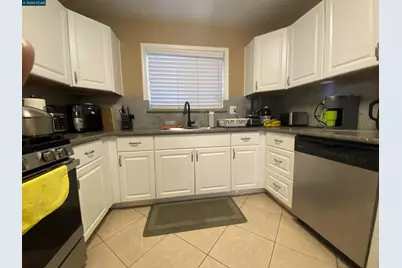 2956 McKenzie Dr, Richmond, CA 94806 - Photo 5