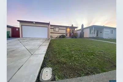 2956 McKenzie Dr, Richmond, CA 94806 - Photo 1