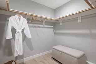 8040 Crest, Oakland, CA 94605 - Photo 27