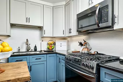 156 Holiday Hills Dr, Martinez, CA 94553 - Photo 11