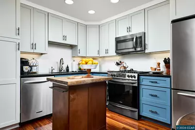 156 Holiday Hills Dr, Martinez, CA 94553 - Photo 9