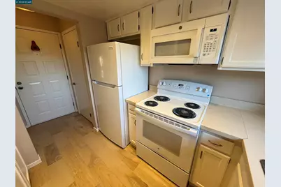 2055 Sierra Rd #12, Concord, CA 94518 - Photo 5