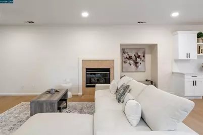 230 Wisteria Ln, Tracy, CA 95377 - Photo 15