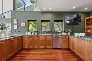 6353 Skyline Blvd, Oakland, CA 94611 - Photo 11