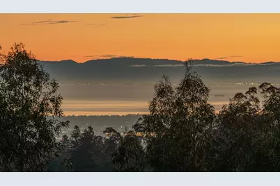 6353 Skyline Blvd, Oakland, CA 94611 - Photo 35