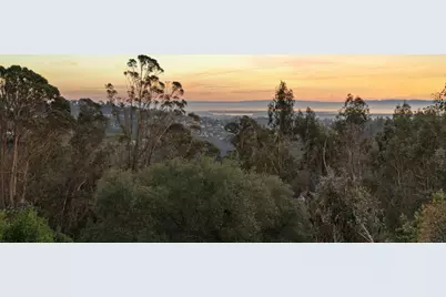 6353 Skyline Blvd, Oakland, CA 94611 - Photo 17