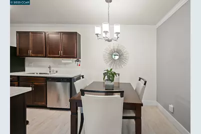 1411 Marchbanks Dr #2, Walnut Creek, CA 94598 - Photo 9