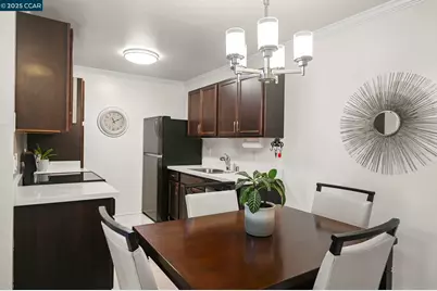 1411 Marchbanks Dr #2, Walnut Creek, CA 94598 - Photo 11