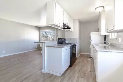 4459 La Cresta Way #4, Stockton, CA 95207 - Photo 9